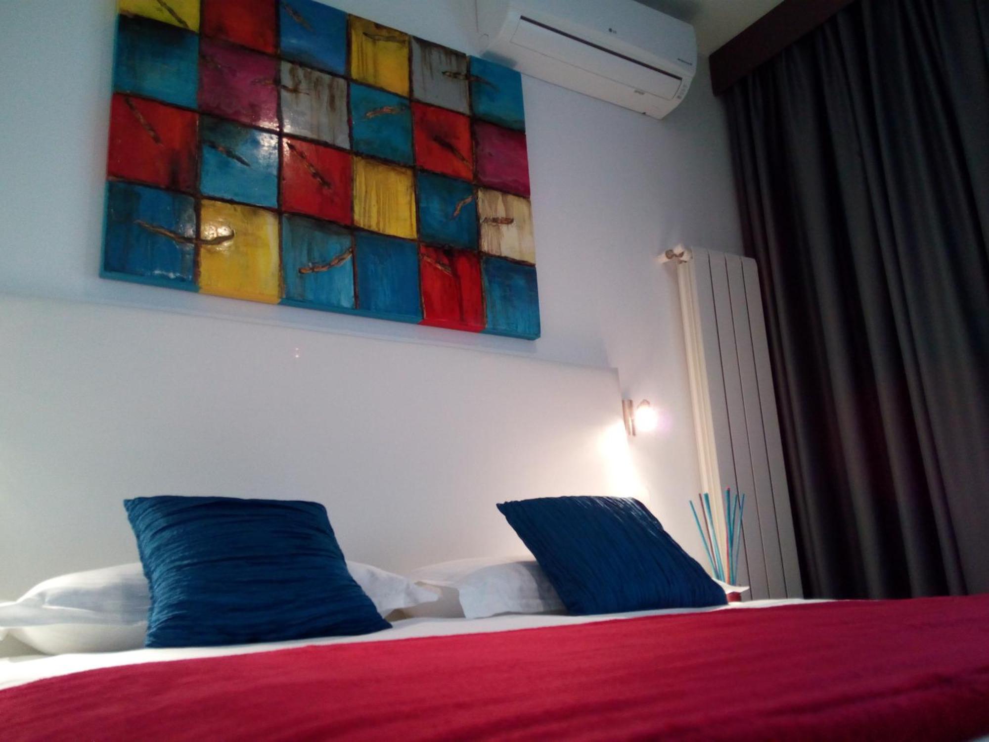 Living Aparthotel Boekarest Kamer foto