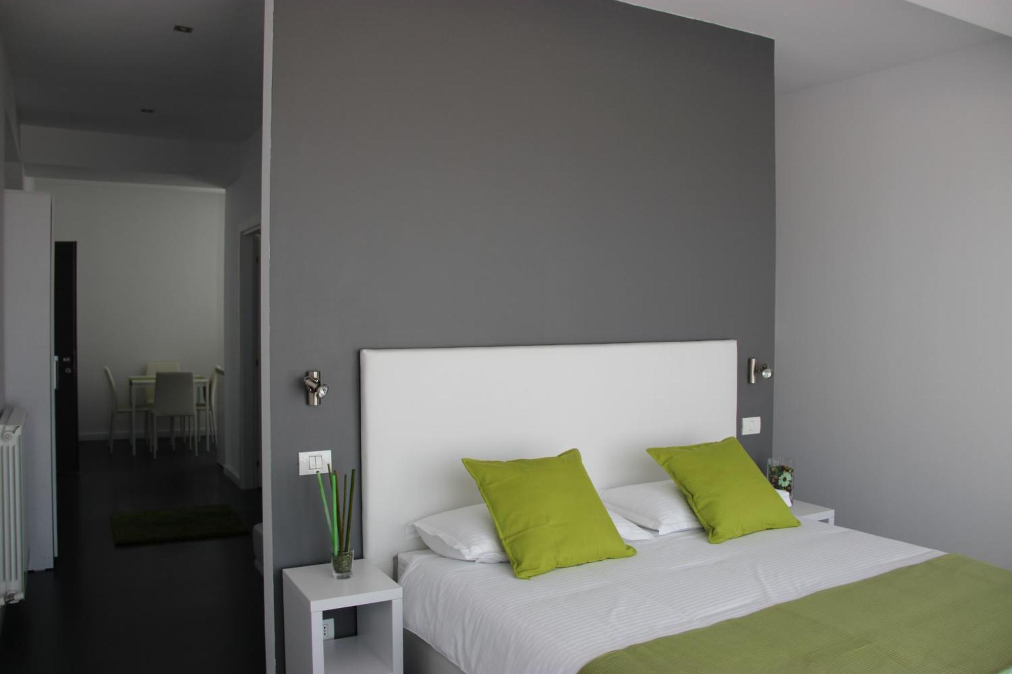 Living Aparthotel Boekarest Kamer foto
