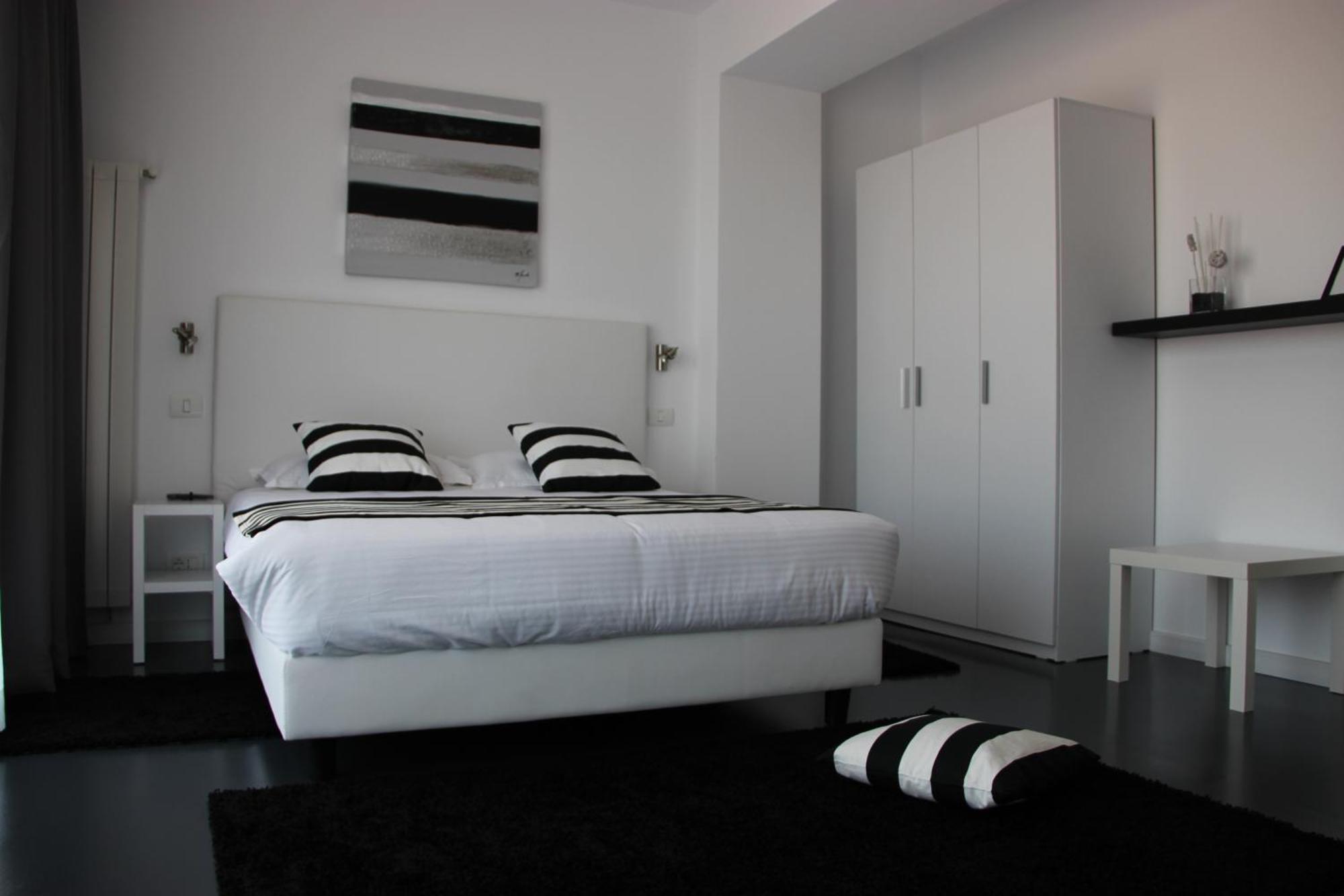 Living Aparthotel Boekarest Kamer foto