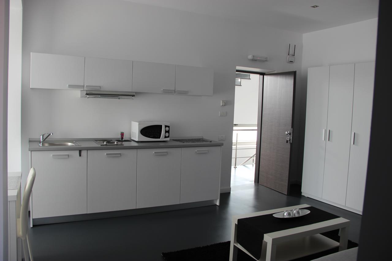 Living Aparthotel Boekarest Kamer foto