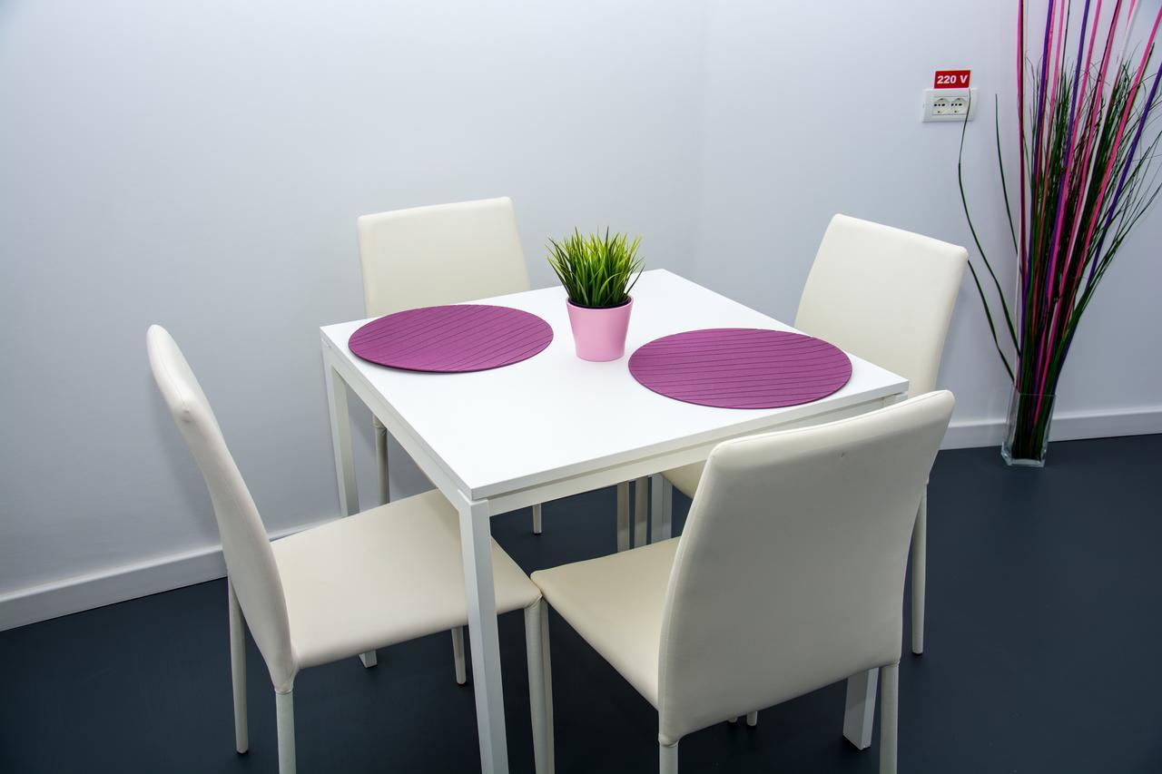 Living Aparthotel Boekarest Buitenkant foto