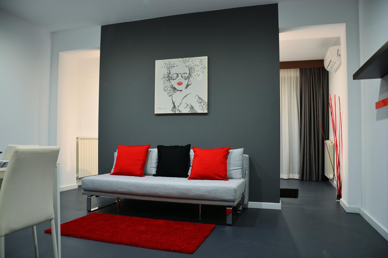 Living Aparthotel Boekarest Buitenkant foto